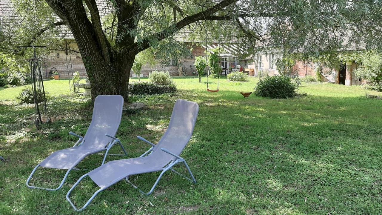 Gite Chez Leo Varennes-sur-le-Doubs エクステリア 写真